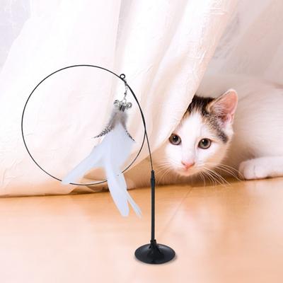 Automatico Divertente Cat Stick Cat Teaser Simulazione Mouse Giocattolo interattivo Mouse con piume divertenti con campana per gattino che gioca con bacchetta con ventosa
