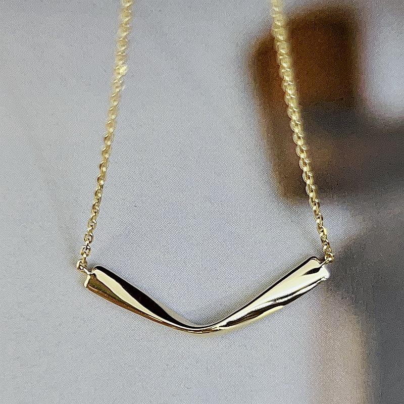 14K Gold-Plated S925 Sterling Silver V-Shape Foldable Clavicle Necklace - Geometric Design, Japanese Light Luxury