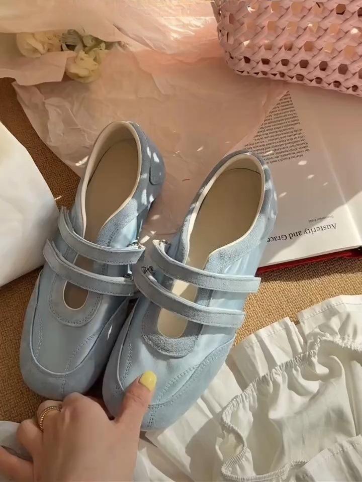 Retro word belt women's spring and summer new niche design Velcro fashion versatile Mary Jane shoes