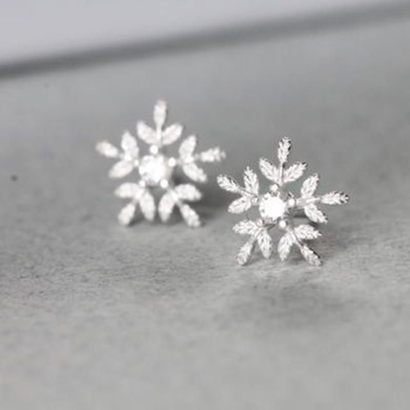 Silver Plated Leaf Snowflake CZ Stud Earrings, Sparkling Nature-Inspired Crystal Studs for Women
