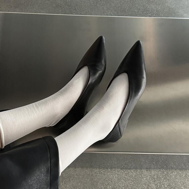 Obrovské měkké~ jednoduchý styl špičaté baleríny kožené jednoboty dámské 2025 podzim nové všestranné plochý podpatek pracovní boty