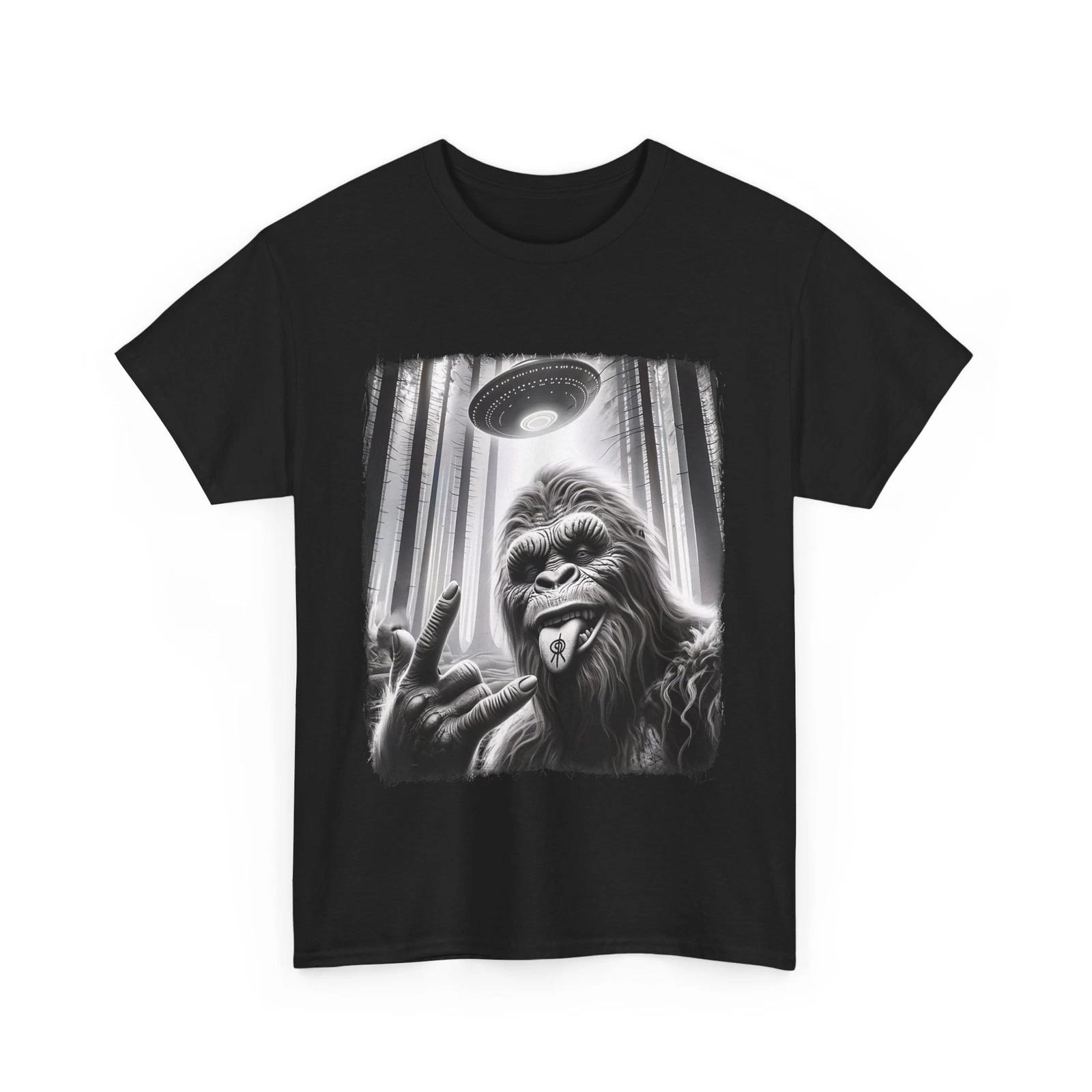 Sasquatch Selfie Big Foot Rock On UFO Alien Funny T shirt 4XL