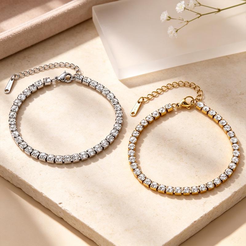 Luxurious Titanium Steel Zircon Star Bracelet