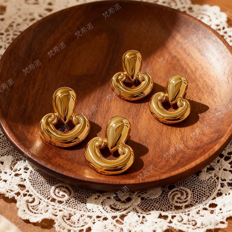 Elegant Geometric Heart Stainless Steel Earrings for Women - Exquisite Retro Fashion Jewelry