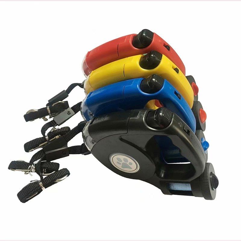 Accesorii pentru animale de companie Lesă pentru zgarda pentru câini Lesă automată retractabilă 4,5 m Lanternă cu LED-uri Lesă pentru animale de companie Lea cu sac de gunoi