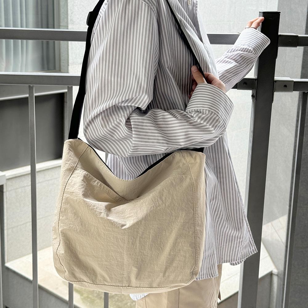 BRBAG BR_99910 Crossbody Bag