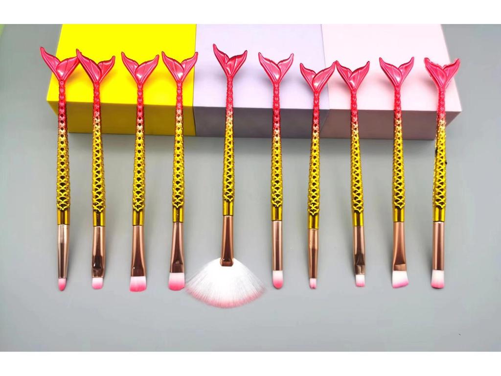 Четырехцветный набор кистей для макияжа русалки - 10 градиентных кистей в форме рыбьего хвоста