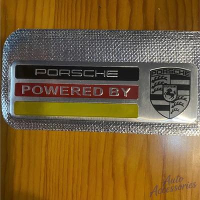 AAOM1 Estilo de Coche Pegatina de Aluminio 3D Emblema Insignia Calcomanía Decoración Para Cayenne Panamera Macan 911 718 944 918 Taycan Boxster