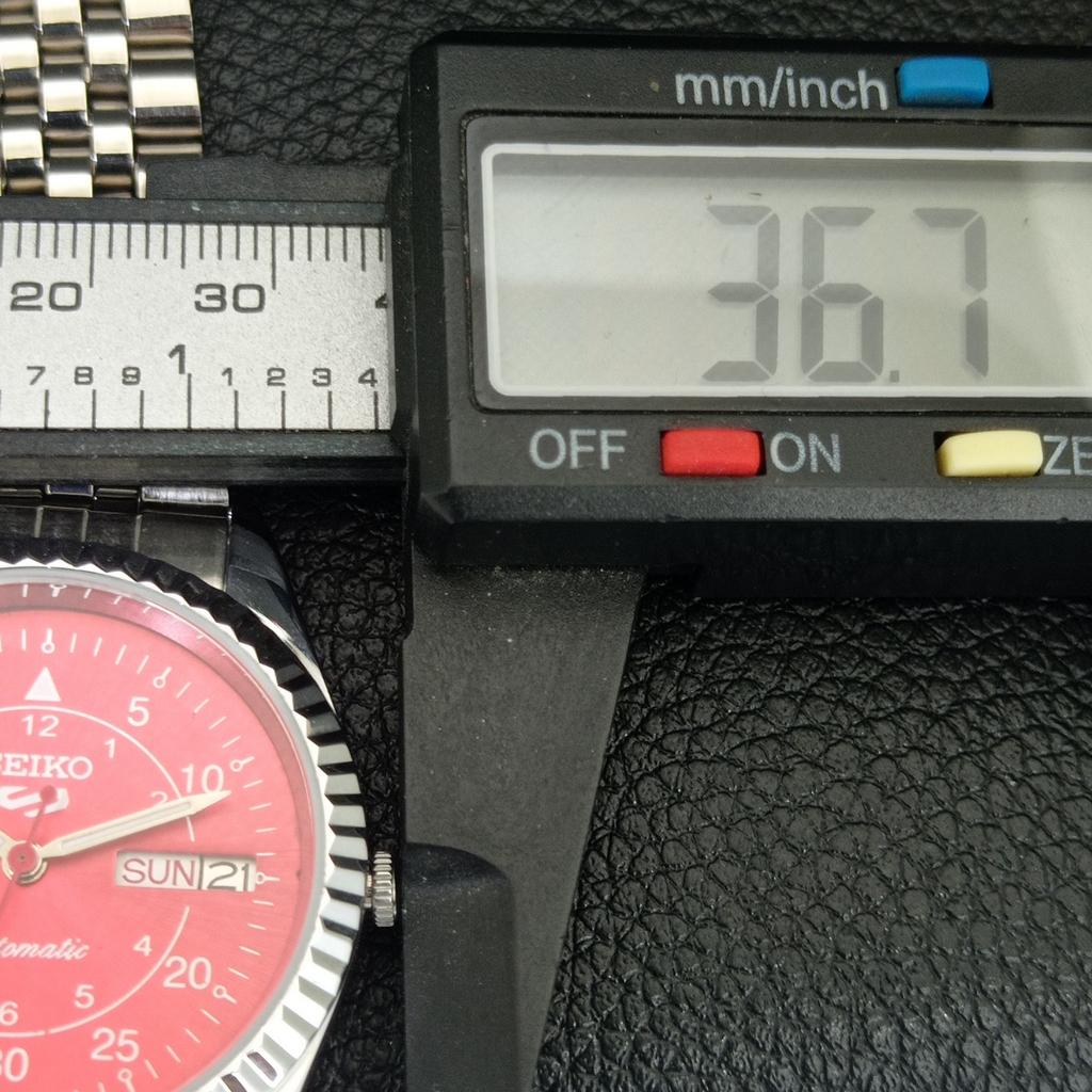 REFURBISHED SEIKO 5 AUTOMATIC 6309A VINTAGE JAPAN MENS RED DIAL WATCH a442954-1