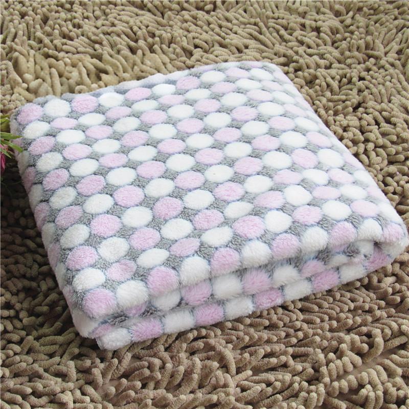 Thick Warm Pet Blanket For Dogs And Cats Soft Plush Fleece Mat Cozy Kennel Pad Pet Bed Cushion Comfortable Pet Furniture Accessory
