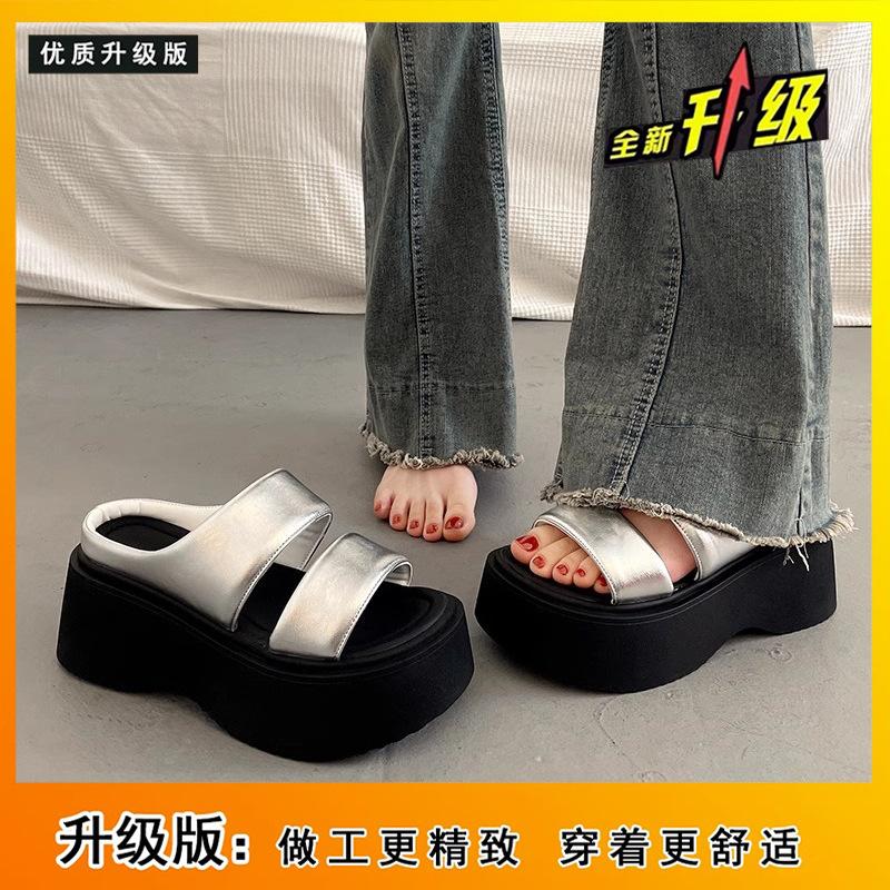 

Красивые шлепанцы на толстой подошве, женская летняя обувь, модные и высококлассные новые шлепанцы-клинья для выхода в свет 40