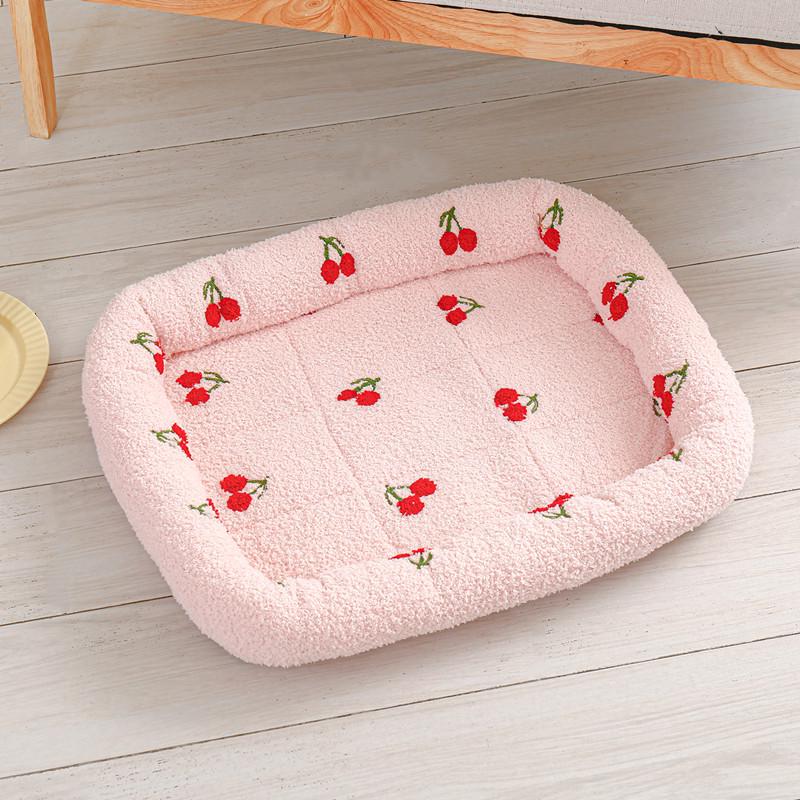 Pet Cloud Velvet Nest: Cozy Mat for Small Dogs & Cats