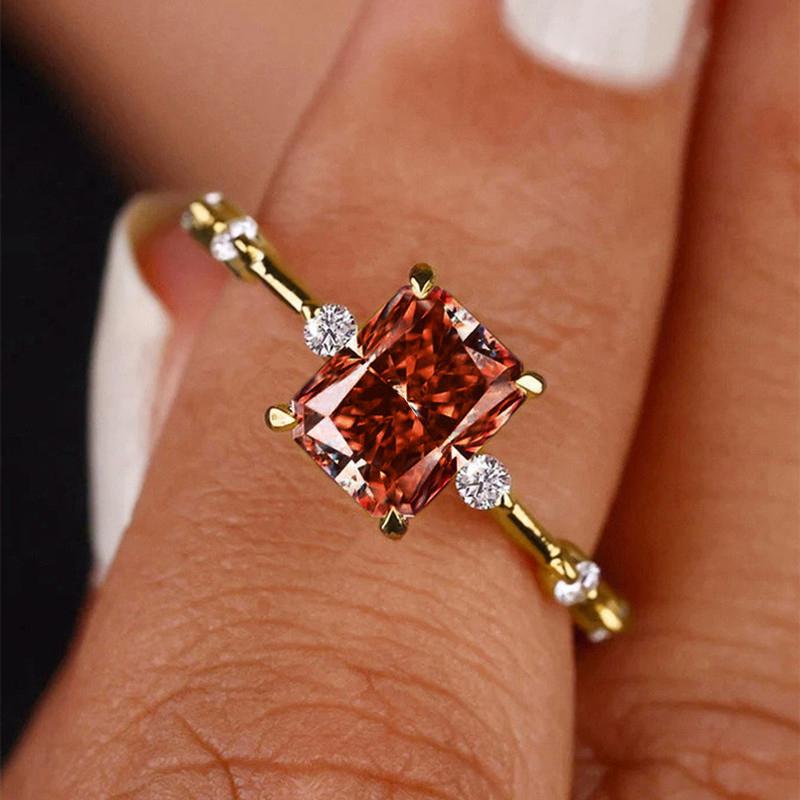 Fashion Lady Yellow Zirconia Ring Trendy Female Engagement Ceremony Jewelry Stylish Bridal Wedding Band Accessories Gift