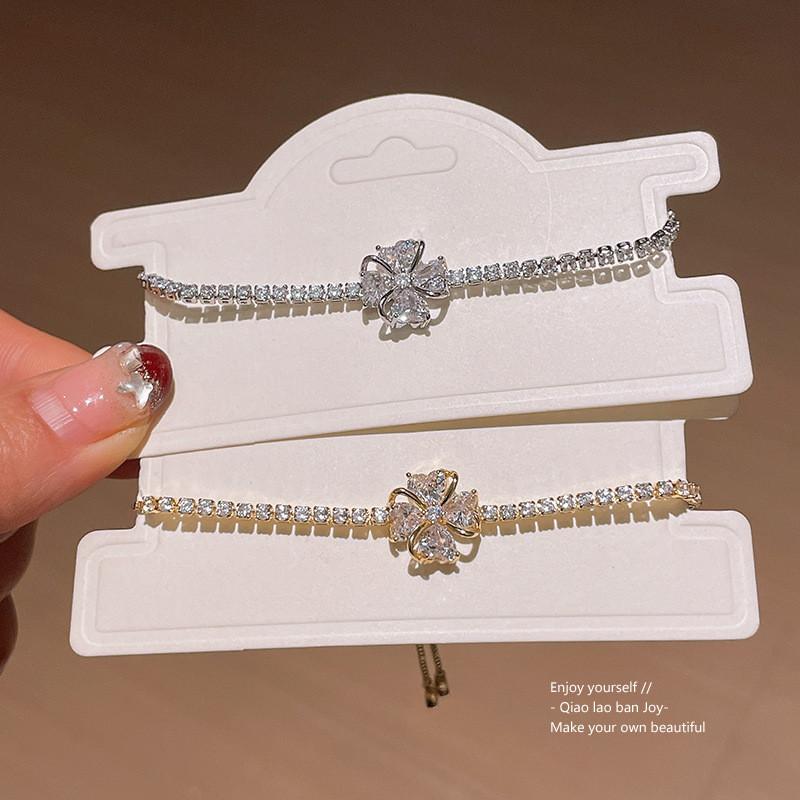 Floral Zirconium Adjustable Bracelet For Women With Elegant And Trendy Style