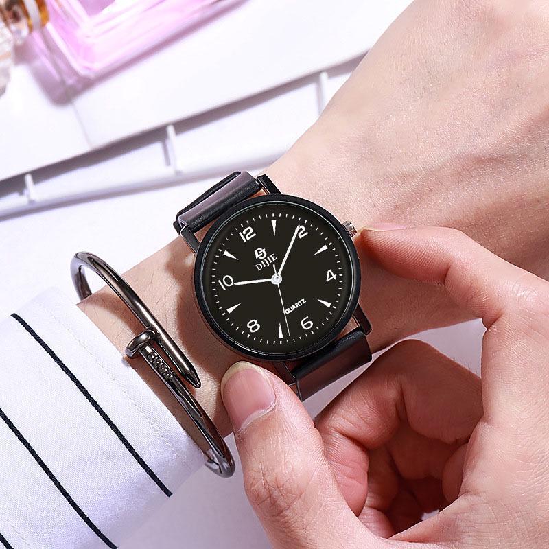 

Унисекс кварцевые часы в стиле колледжа: Простой нишевый дизайн для подростков