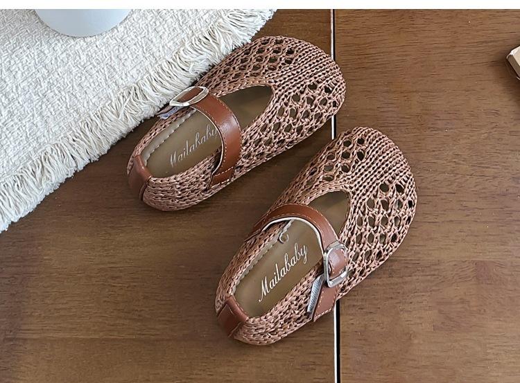 Baotou Girls' Soft Sole Breathable Summer Sandals - 2026 New Hollow Design for Little Princesses