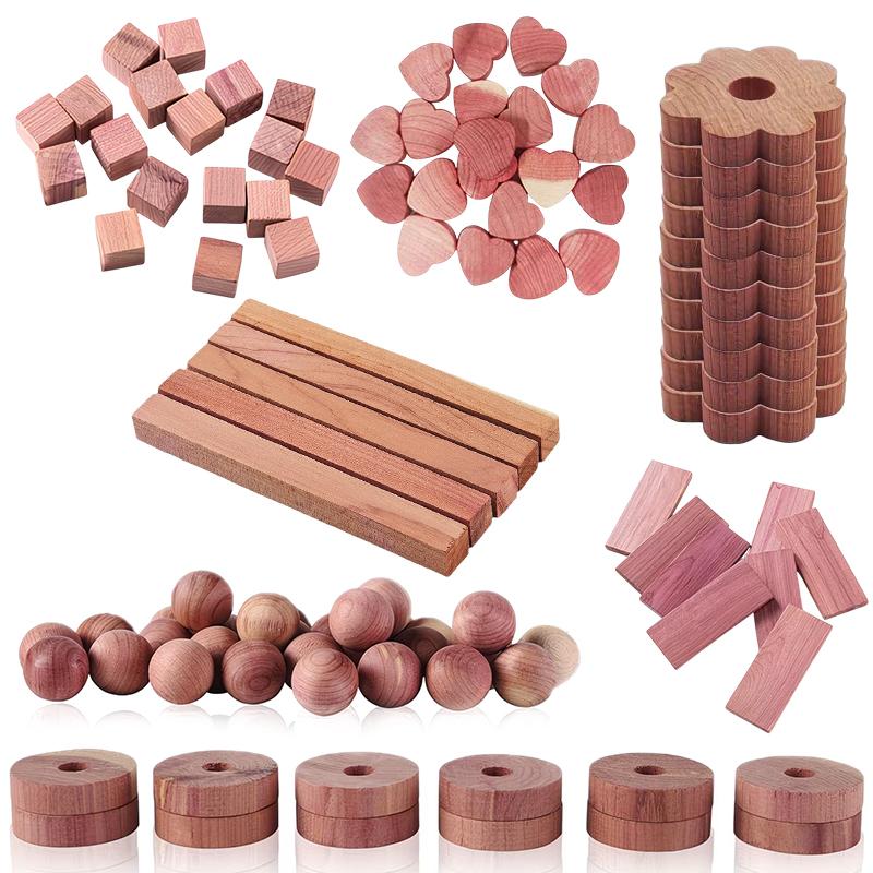 10 Stück Natürliche Zedernholzblöcke zur Kleideraufbewahrung Absorbierend Feuchtigkeitsbeständig Frisch duftendes Holz Schrankringe Heimdekoration