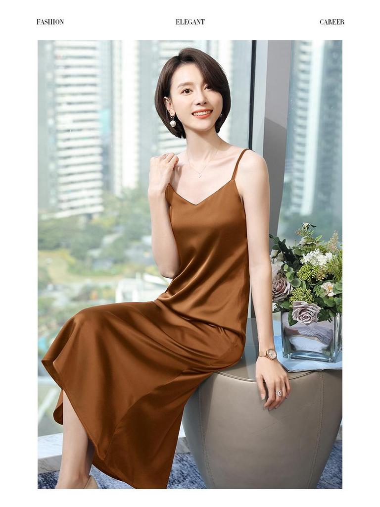 2026 Summer Slim-fit Satin Spaghetti Strap Maxi Dress