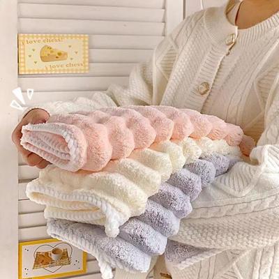 Großes Badetuch - Superabsorbierendes Korallenfleece, Dicke und weiche Ultrafeinfasern, Kein Haarausfall, Schnelltrocknend, Geeignet für Männer und Frauen