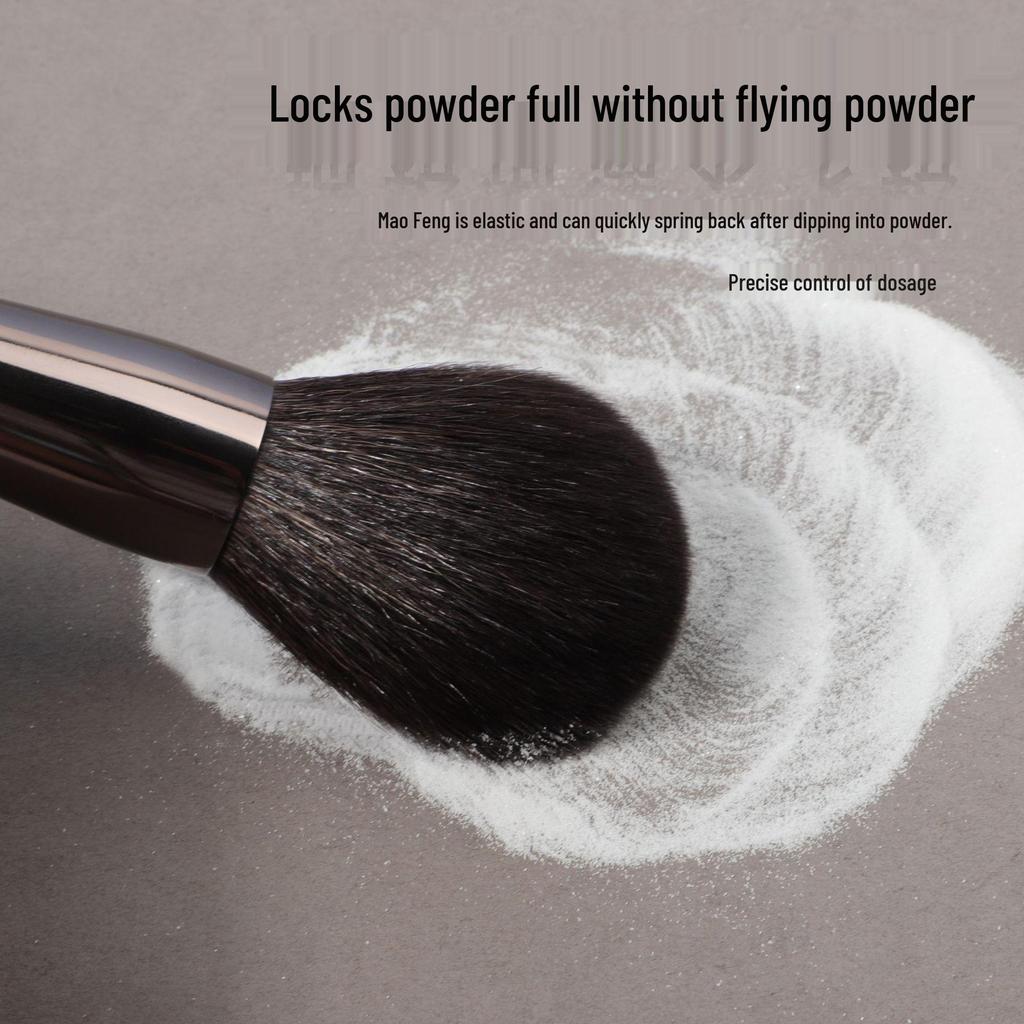 26-Piece Professional Makeup Brush Set: High-End Brushes for Loose Powder, Blush, and Foundation.