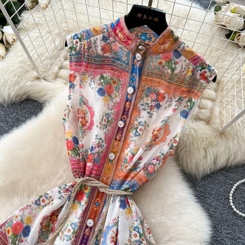 This Women's Vacation Style Elegant Sleeveless Waist-cinching Printed Pleated Dress Is A Fashionable and Slimming Dress