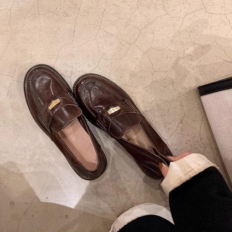 

Sheepskin version~ leather retro flats loafers women s 2025 new British versatile black small leather shoes single shoes 40