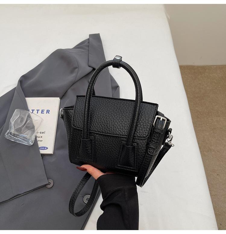 

Fashion texture handbag women s new women s commuter bag casual trendy versatile shoulder messenger bag чорний