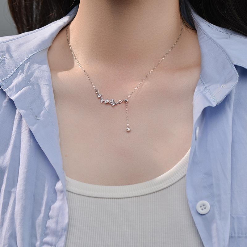 Apricot Leaf Tassel Necklace Exquisite and Elegant Style, Small and Popular Design with Diamonds, Light Luxury, and High Grade Collar Chain