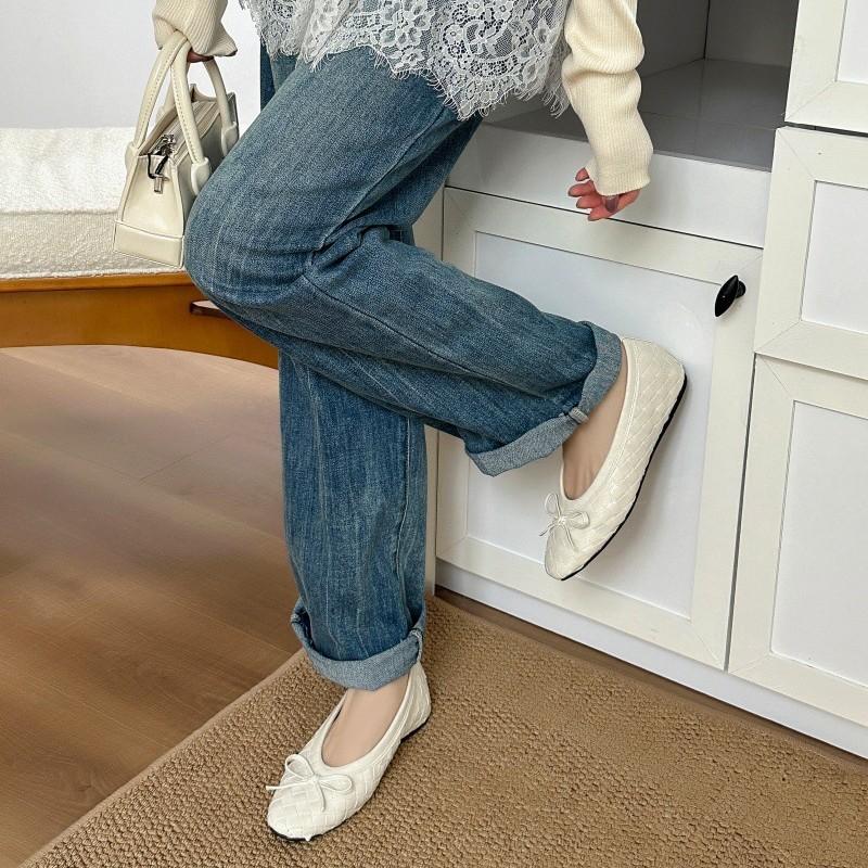 Premium sense 2025 new round head bow flat bottom shallow mouth single shoes women's casual versatile commuter ballet shoes