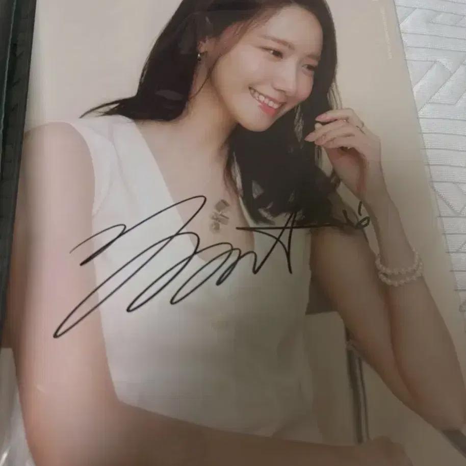 Girls Generation Yoona Autographs For Sale