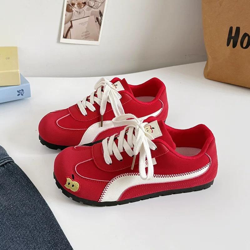 

Autumn girly retro red apple women s new niche versatile fashion sports shoes 35 красный