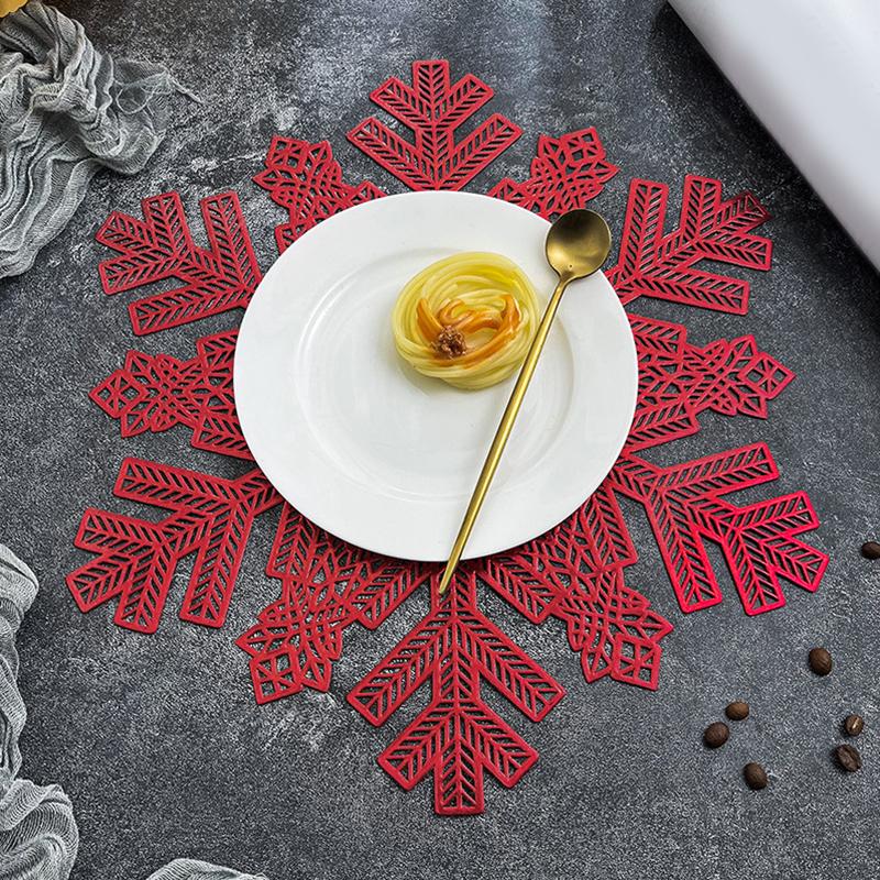1PC Table Decorations Home Decor Stain Resistant Restaurant Decoration Thermal Insulation PVC Snowflake Meal Mat Party Supplies