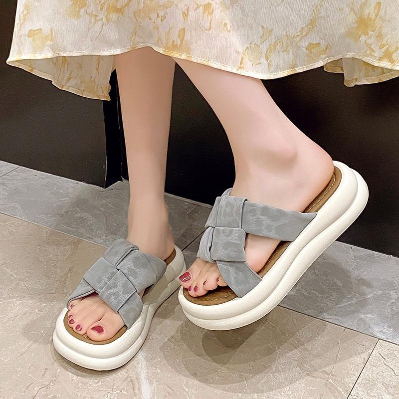 Fashion 2025 Fashionable Summer Women's Slippers Pearl Casual Beach Shoes Indoor Anti-Slip Outerwear Home Use PVC Sole Female Footwear