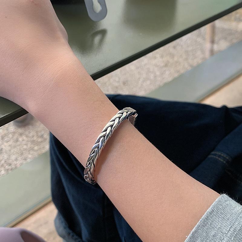 1pc Vintage Woven Twist Simple Bracelets for Women Couples Minimalist Classic Jewelry Gift Party Accessories