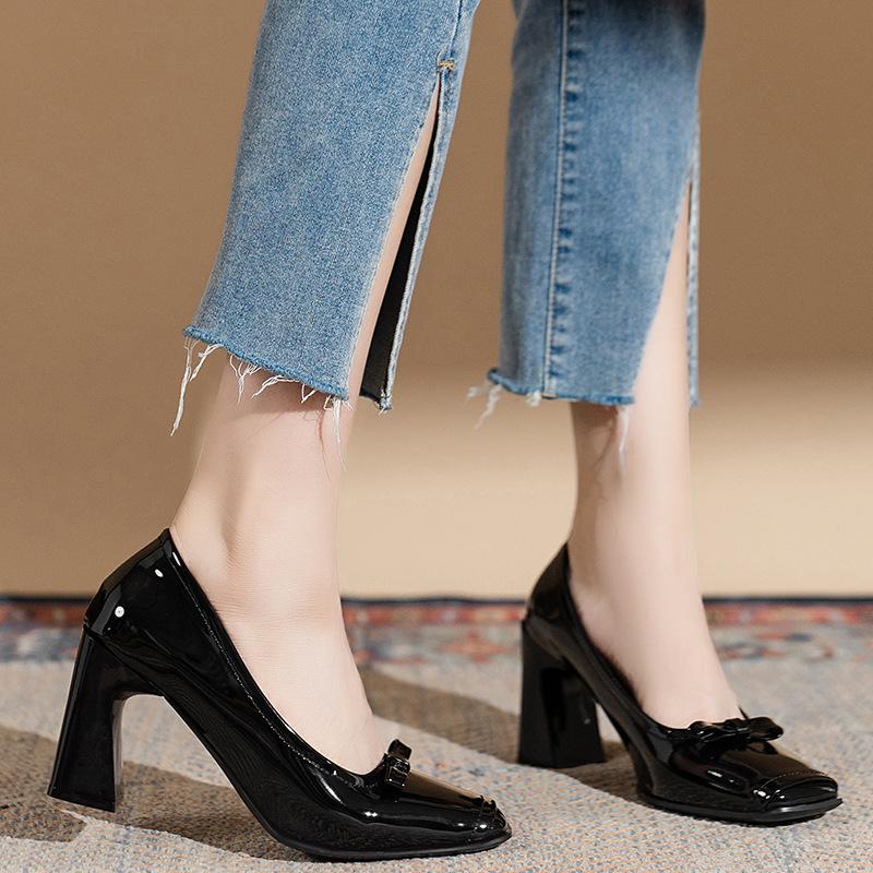 Fashion French High Heels Patent Leather 2024 New Color Blocking Design Butterfly Bow Decoration Square Exquisite Women's Single Shoes