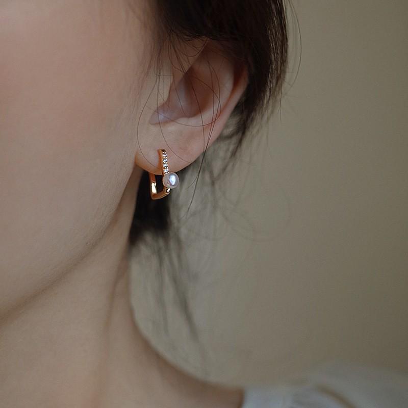 Trendy Women's Versatile Needle Earrings: Fashionable, Unique, and Popular