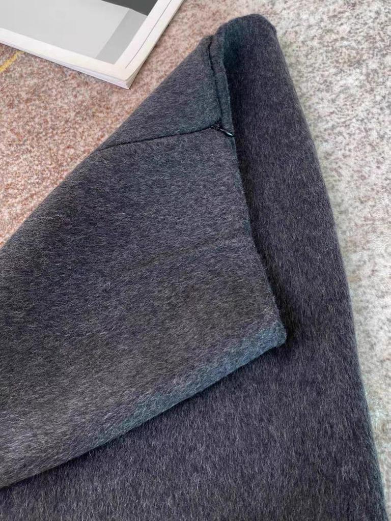 Pure color wool blend A-line bodycon half-skirt, women's grey, short, Korean style, simple, versatile for Autumn/Winter 2026 in black.