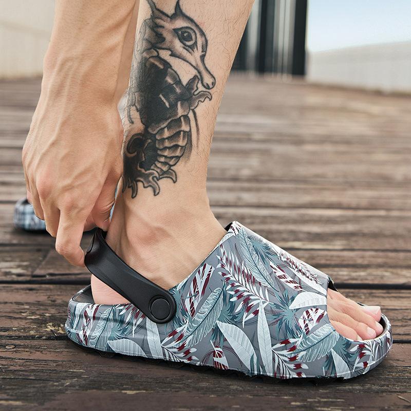 

Корейская версия больших граффити классных тапочек 2025 года, модели на четыре сезона, подростки носят дышащую обувь на улице и носят две пляжные туфли, мужчины 39