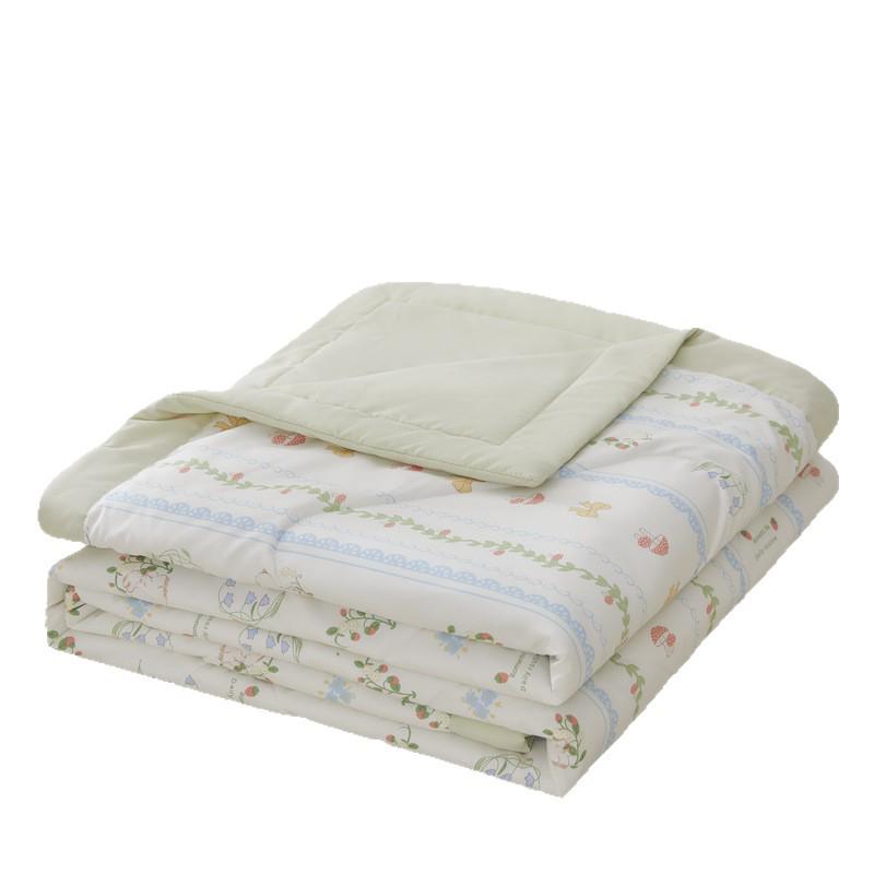 Breathable Summer Quilt: Double-Layer Gauze, Machine Washable for Deep Sleep