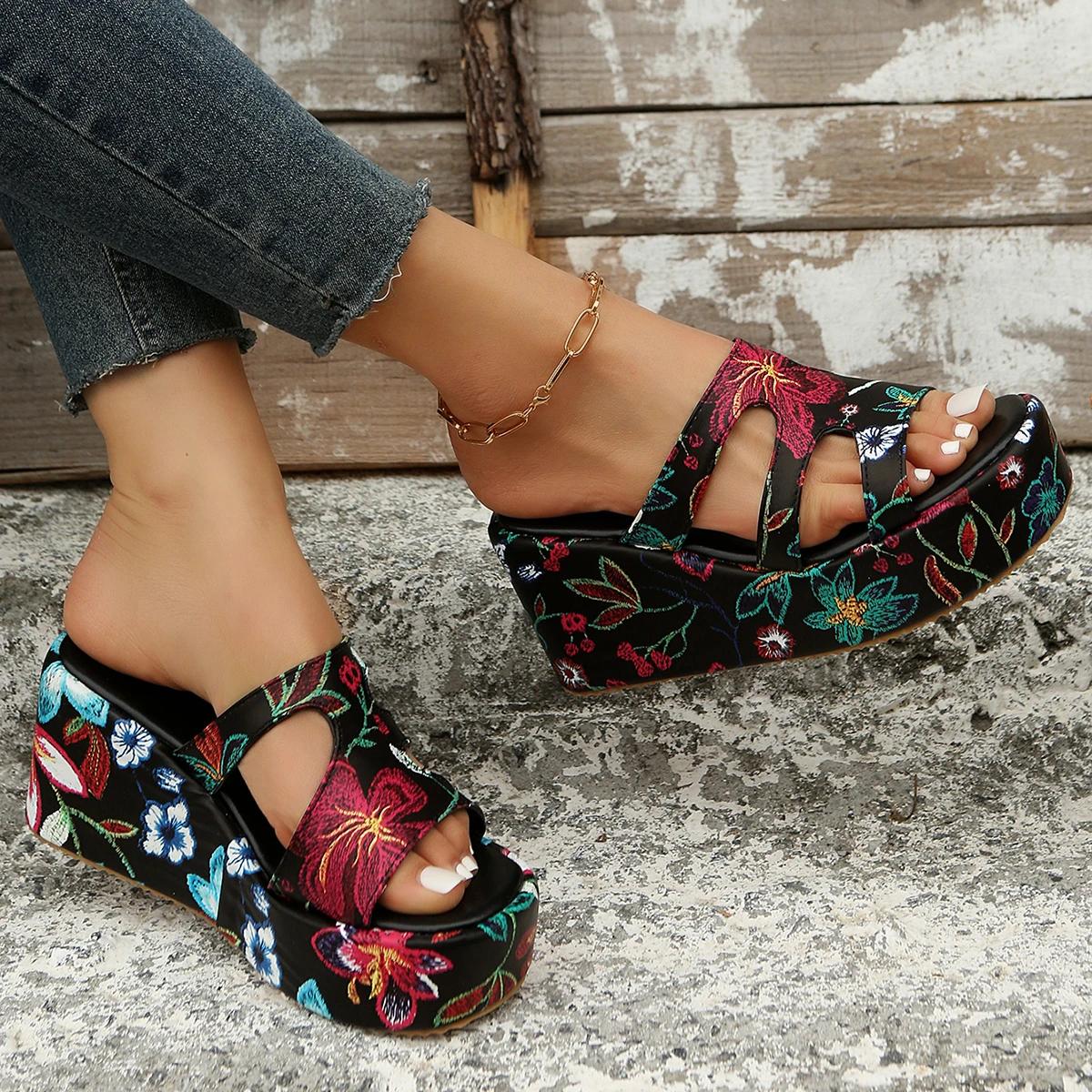 

Женские сандалии 2024 Римские тапочки на танкетке Летние повседневные нескользящие тапочки на толстой подошве Босоножки на платформе для отдыха на открытом воздухе Pantuflas De Mujer 43 чёрный