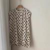 Neuer Stil Sommer Polka Dot Flatterärmel Hemd Damen Locker Mittellang Rundhals Design Sensation Kleines Publikum Schlitz Top