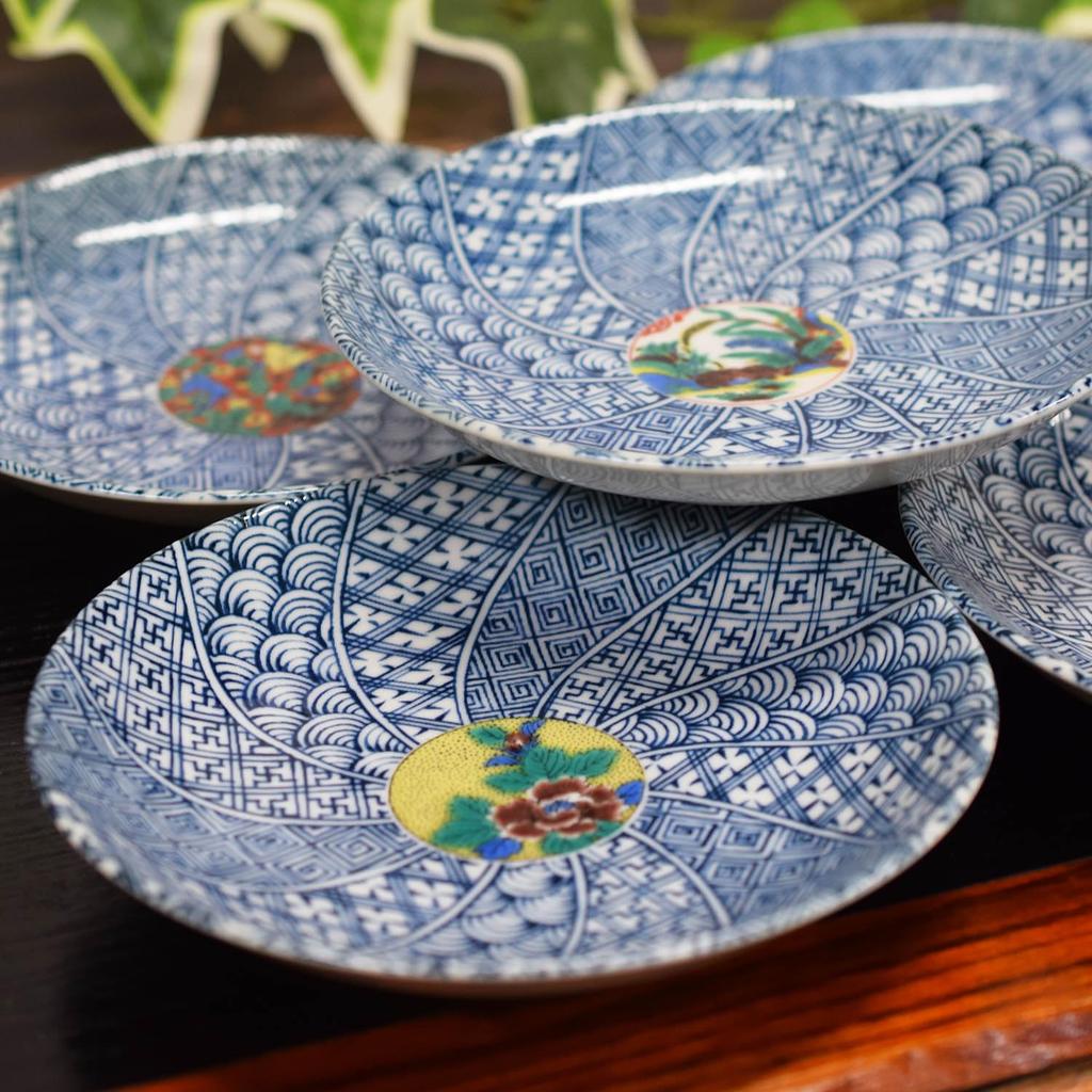 Waza no Kura Plate Set Stylish Kutani Ware Medium Plates of Period Painting Design Ceramic Japanese Tableware Serving Plates Made in Japan Perfect for