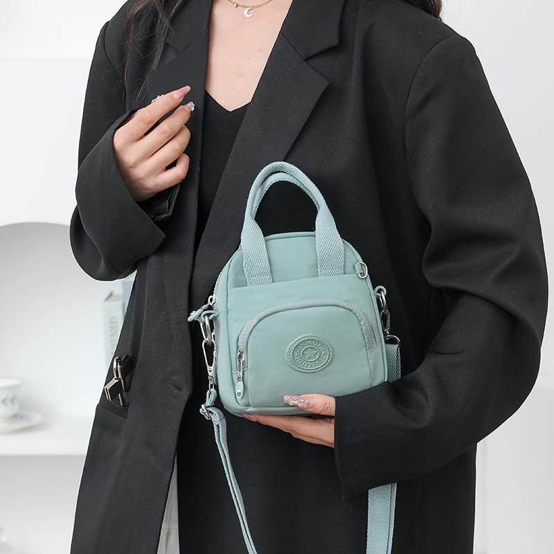 Leichte Umhängetasche mit mehreren Fächern für Mütter mittleren Alters und ältere Mütter Handytasche Reisehandtasche