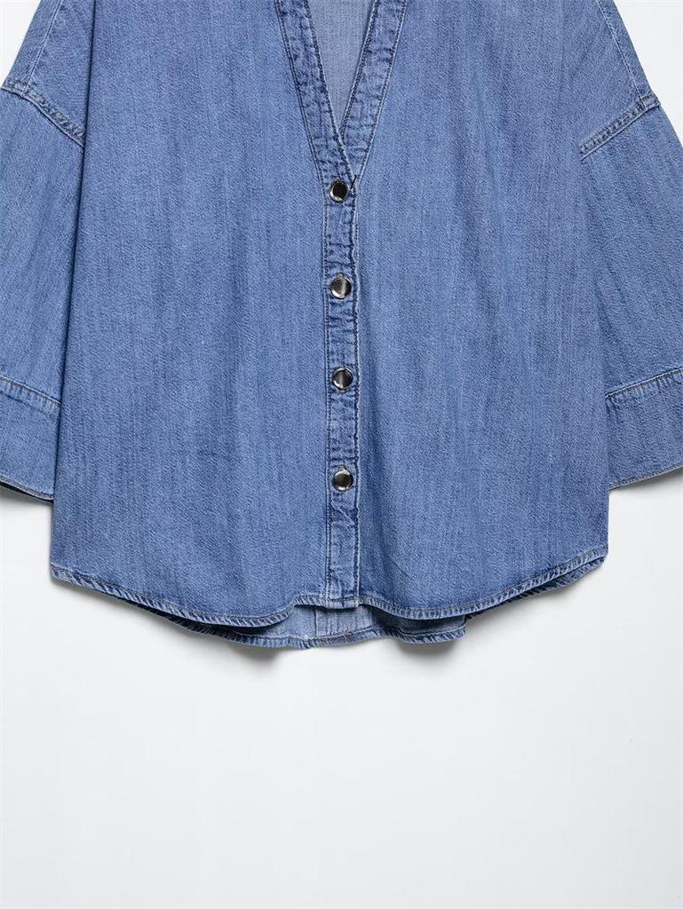 Independent Designer Women's Denim Shirt - Niche, Versatile & Elegant for Commuting