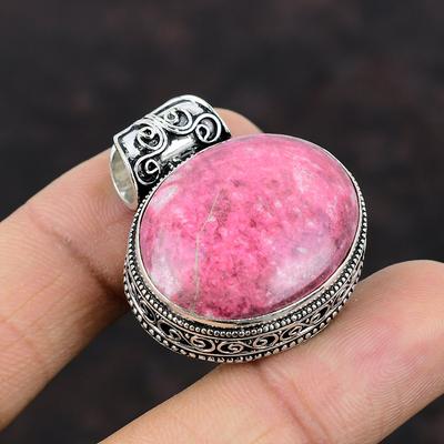 Ciondolo Thulite Gioielli fatti a mano Ciondolo in argento sterling 925 Gioielli Thulite Ciondolo vintage Regalo per le donne Ciondolo con pietra preziosa di alta qualità