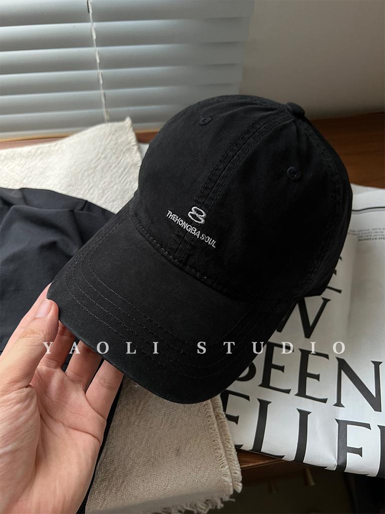 American street style embroidered baseball cap for women, designed for larger head sizes to create a slimming effect. features 