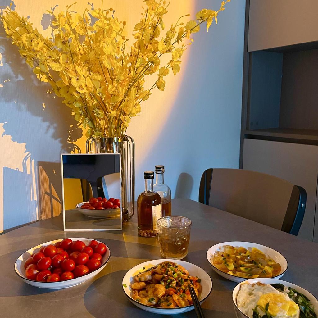 YZZYOE LED wiederaufladbare Taschenlampe mit 4 Licht- und See 1800K Bernstein-Augenschutz Seeblau Fotografie und 3000K Gelb Warmlicht Taschenlampe zur Unterstützung