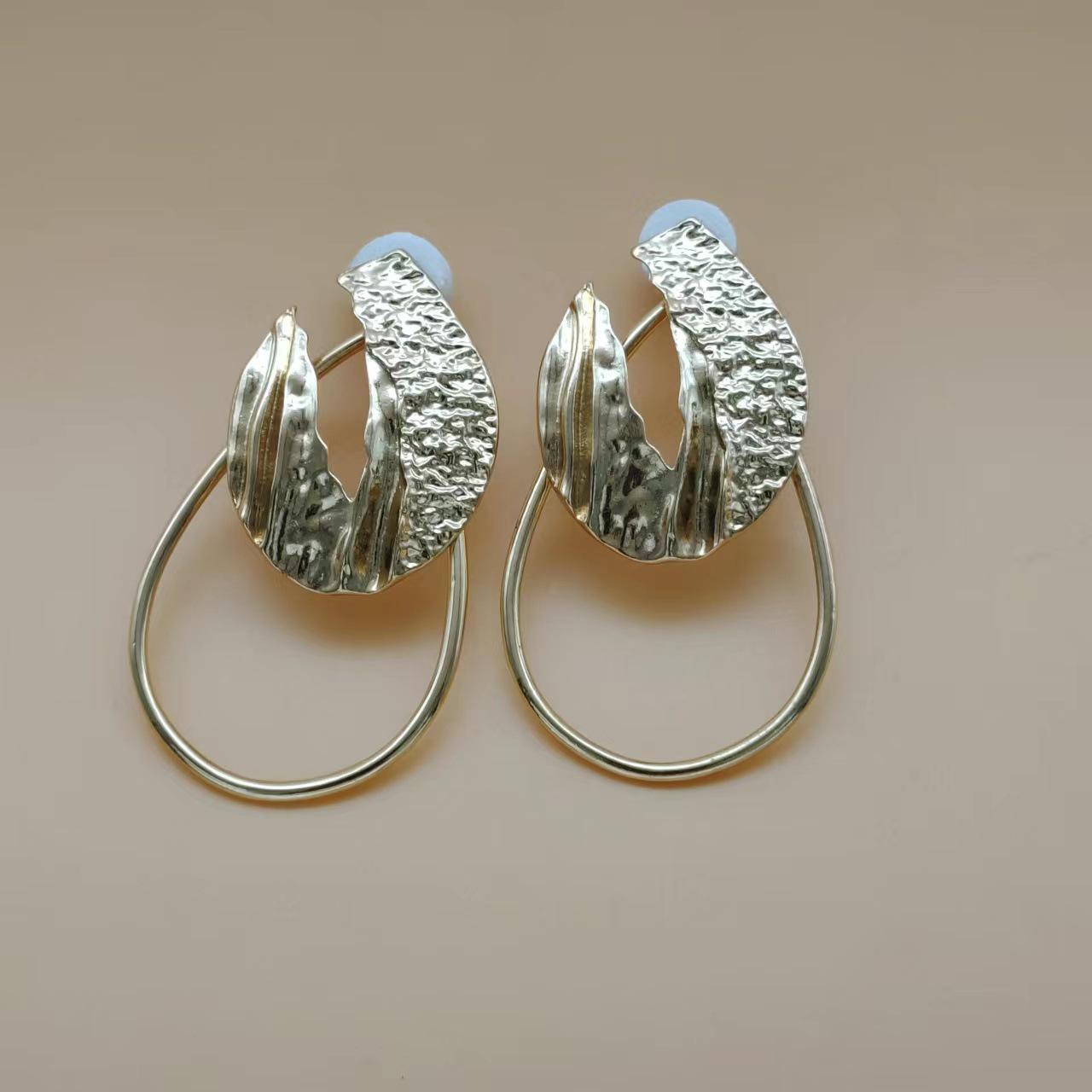 Silver Geometric Irregular Circle Earrings - Exaggerated Personality Style Ear Studs