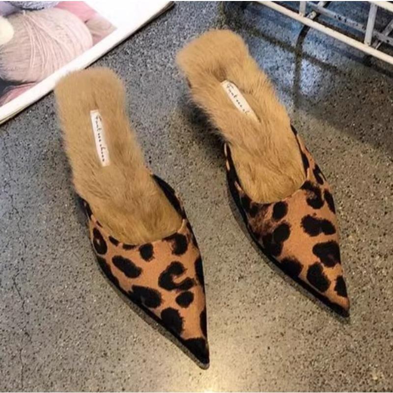 New Women Fur Slippers Pointed Toe Women Mules Slipper Ladies Elegant Dress Sandal Square Low Heel Slip on Slides Shoes