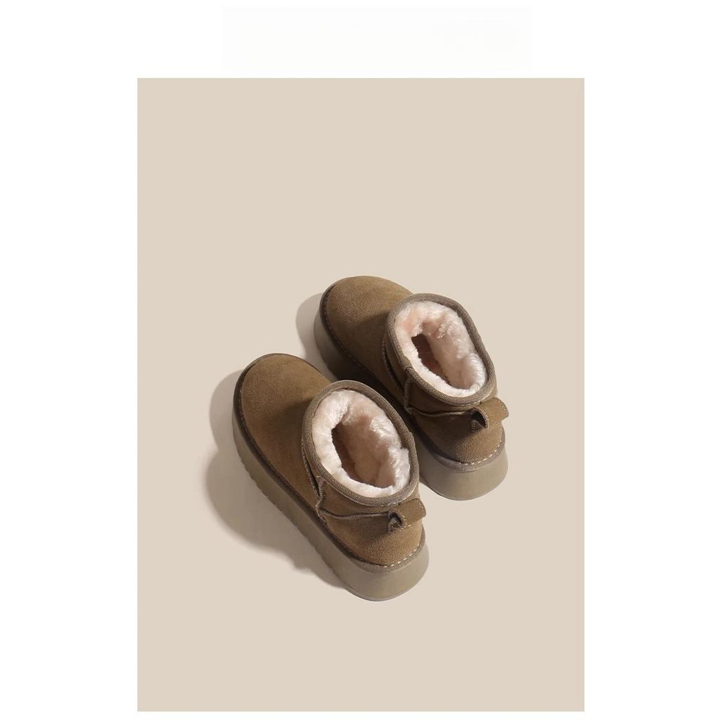 Zhou Dongyu ha lo stesso stivale da neve da donna nell'inverno 2025. Nuove scarpe calde in cotone vellutato con suola spessa e gambale corto integrato in pelliccia